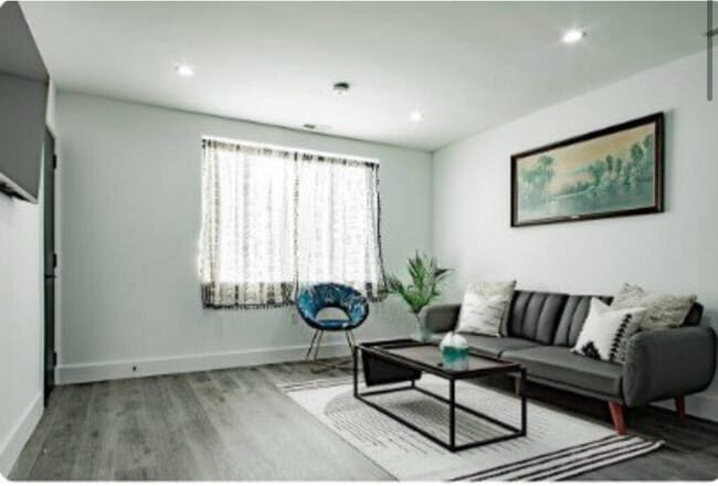 Photo - 1530 Neal St NE Unidad 1B