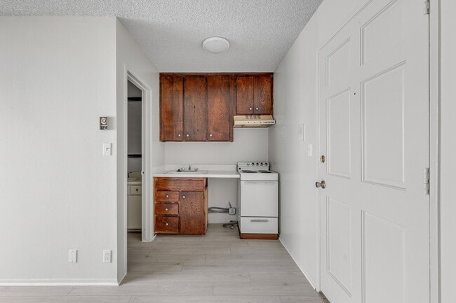 Photo - 1811 Parnell Ave Unit 10