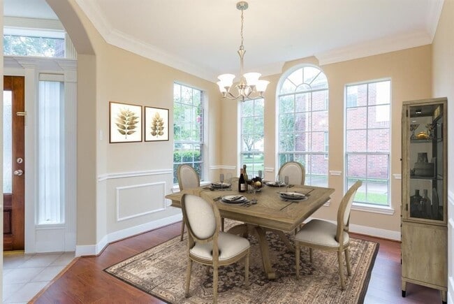 Photo - 5918 Union Springs