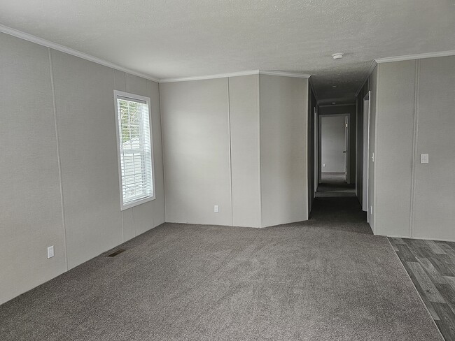 Photo - 855 W Jefferson St