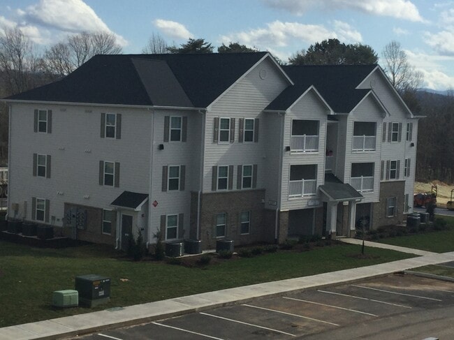 Photo - White Oak Crossing