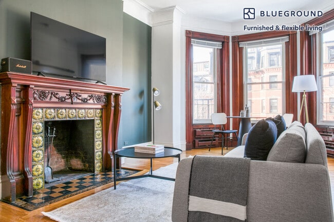 Photo - 230 Newbury St Unit FL2-ID600