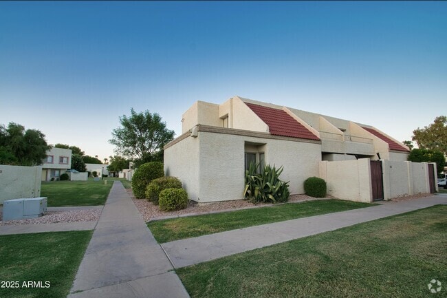 Building Photo - 6018 N 79th St Rental