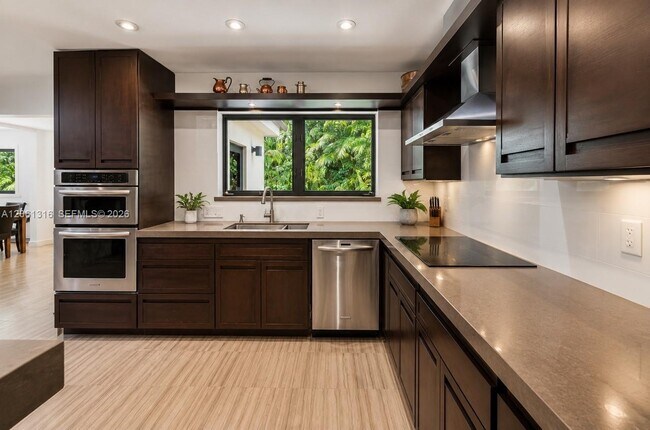 Photo - 560 Sabal Palm Rd