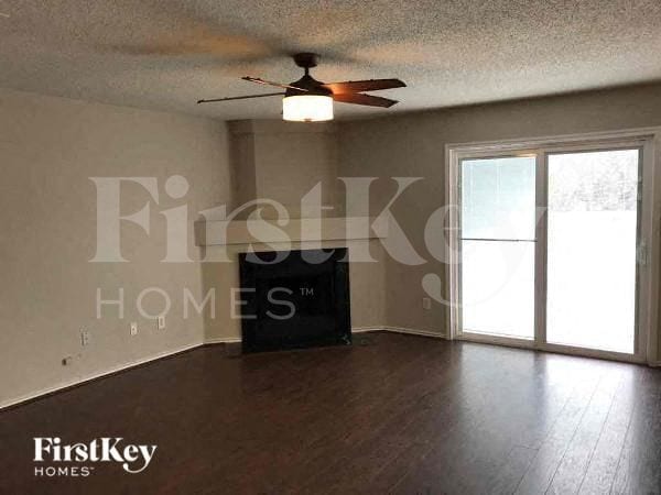 Photo - 7302 Lighthouse Rd