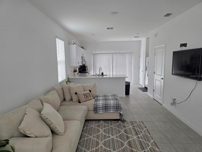 Photo - 3318 Composition St