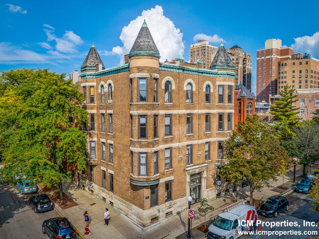 Photo - 2121 N Sedgwick St Unit 3