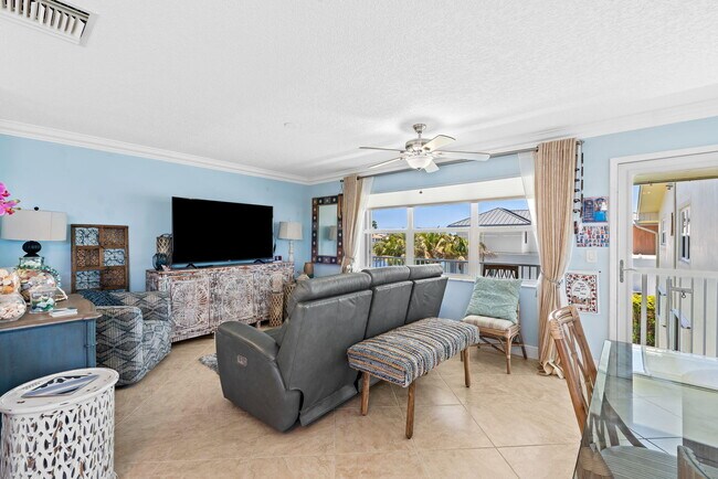 Photo - 850 Horizon St E Unit 309