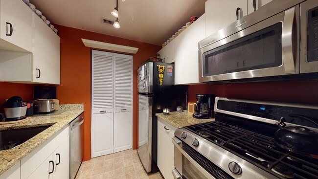 Photo - 130 Tudor St Unit 1
