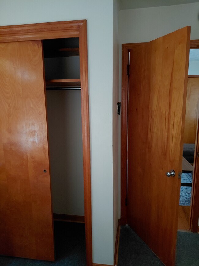 Photo - 901 Old Homestead Ln Unit Apt B