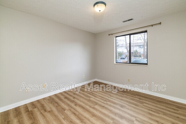 Photo - 2705 Sood Rd