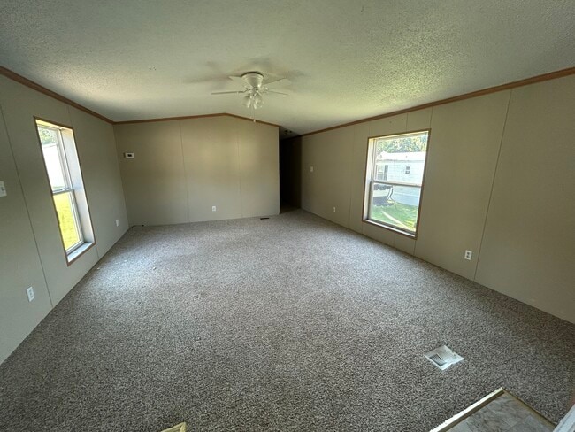 Photo - 3430 N Peoria Rd