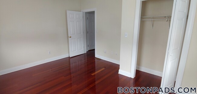 14 Duval St Unit 1