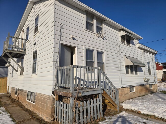 Building Photo - 503 W 5th Ave Unit A Lower