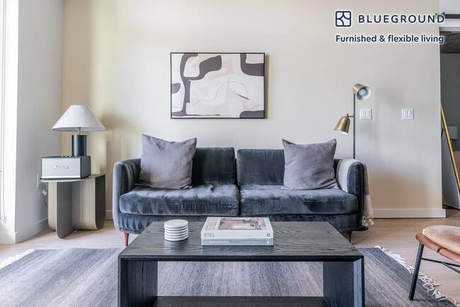 Photo - 3030 Potomac Ave Unidad FL3-ID1012