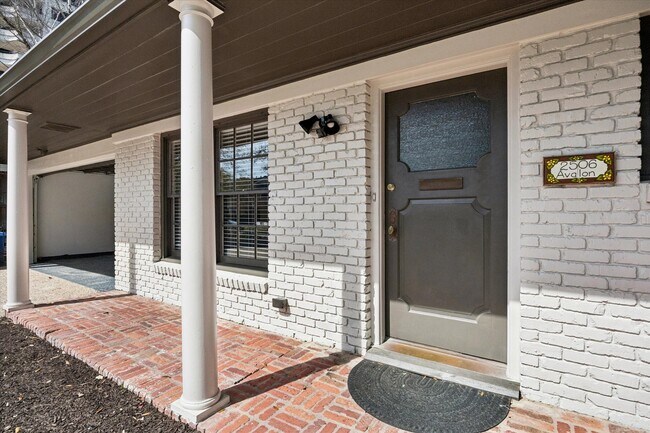 Photo - 2506 Avalon Pl