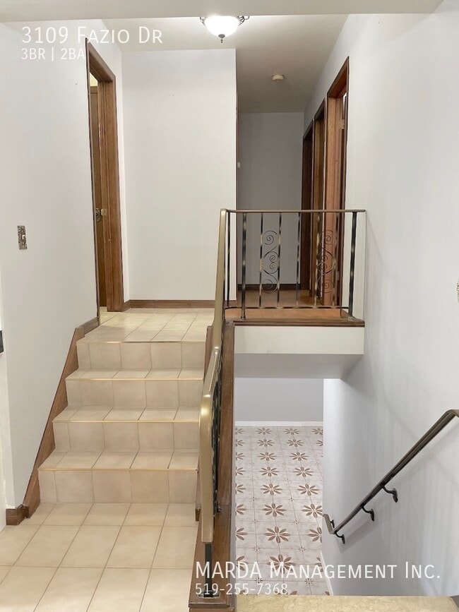 Photo - SPACIOUS 3 BED 2 BATH HOME IN GREAT SOUTH WINDSOR + UTILITIES!