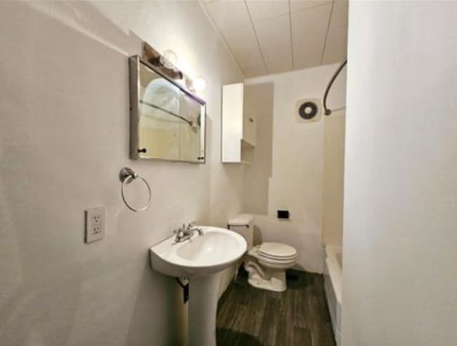 Photo - 232 Fremont St S