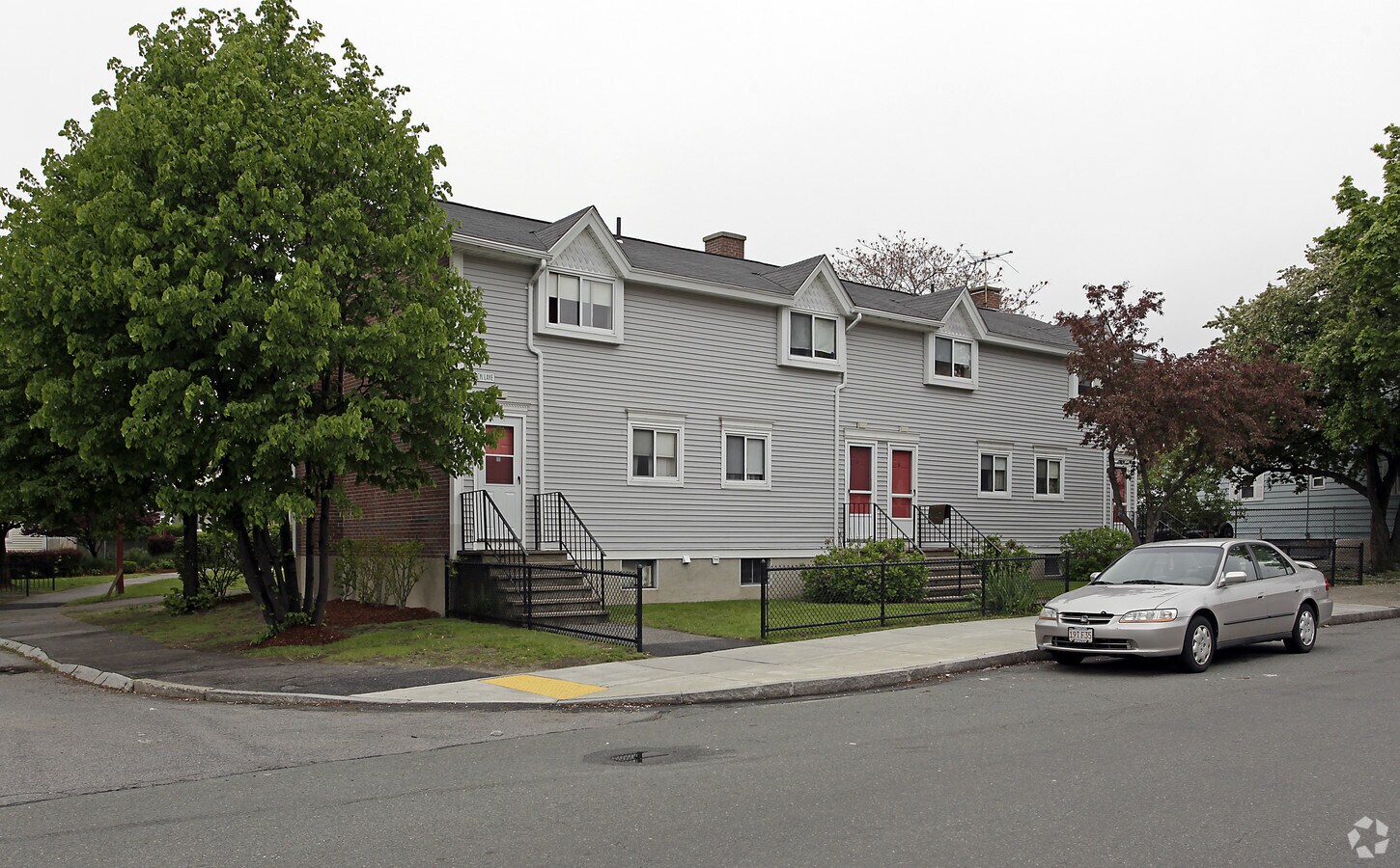 Marian Gardens - Marian Gardens Apartments