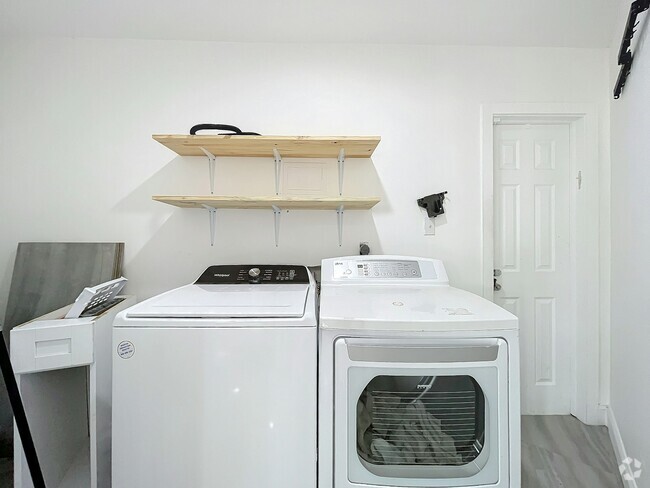 Building Photo - 4740 N 31st Ct Rental