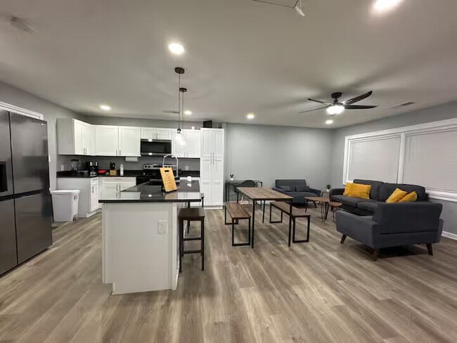 Room in House on Denham St