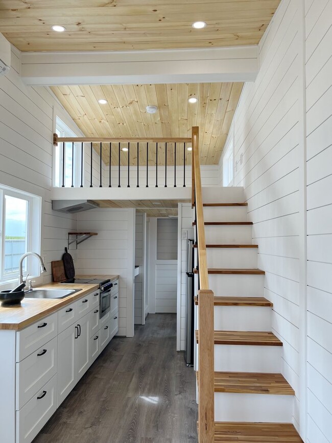 Building Photo - 14755 Armstrong Woods Rd Unit 25