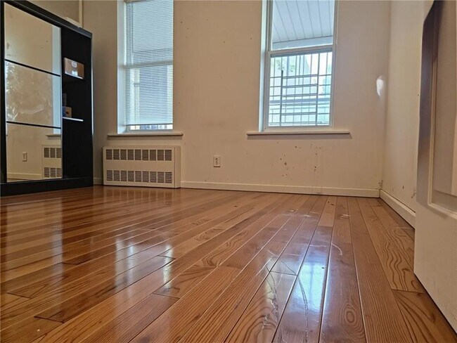 Photo - 302 Parkville Ave Unit 1