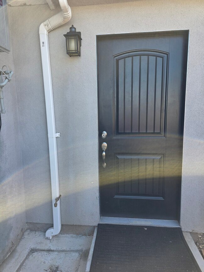 Front entry - 20988 Divonne Dr Unit A