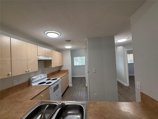 Photo - 3452 Cypress Trail Unit 205