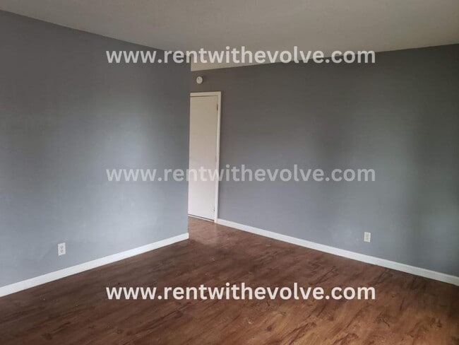 Photo - 506 Layne Dr