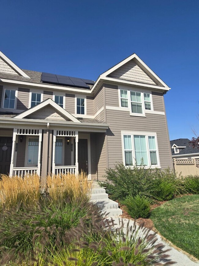 Photo - Spacious 4B/3B Available Early April!