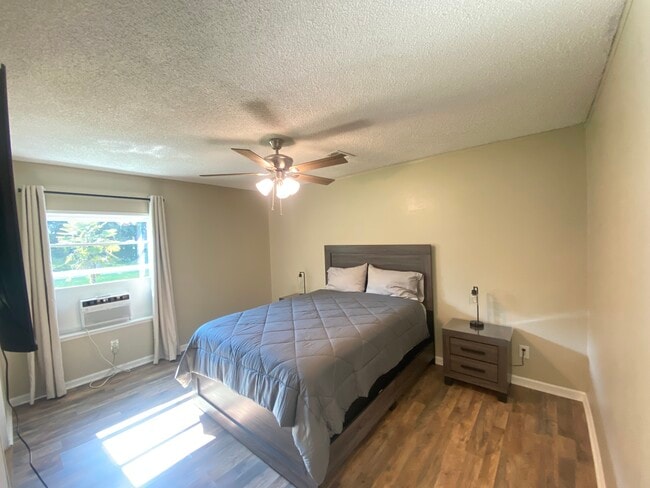 461 Crewlake Loop