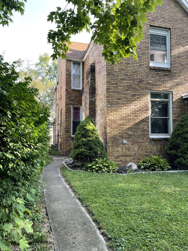 Photo - 816 W Ashland Ave