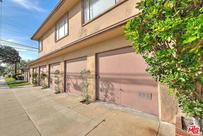 Photo - 3701 Coliseum St