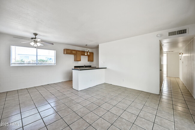 Photo - 1710 E Ocotillo Rd Unit 8