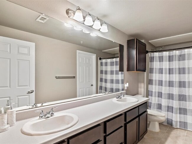 Creed Canyon Apartments
