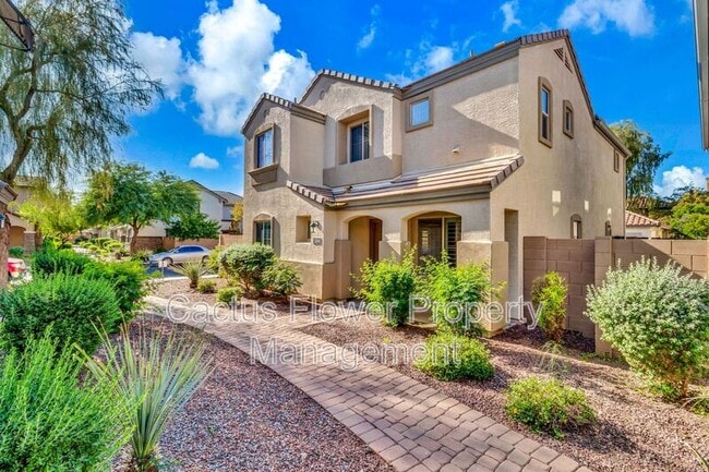 Photo - 2544 E Vermont Dr