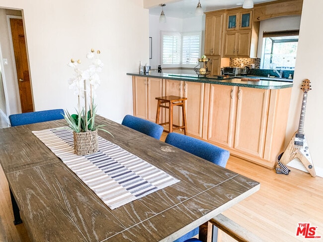 Photo - 1975 S Crescent Heights Blvd