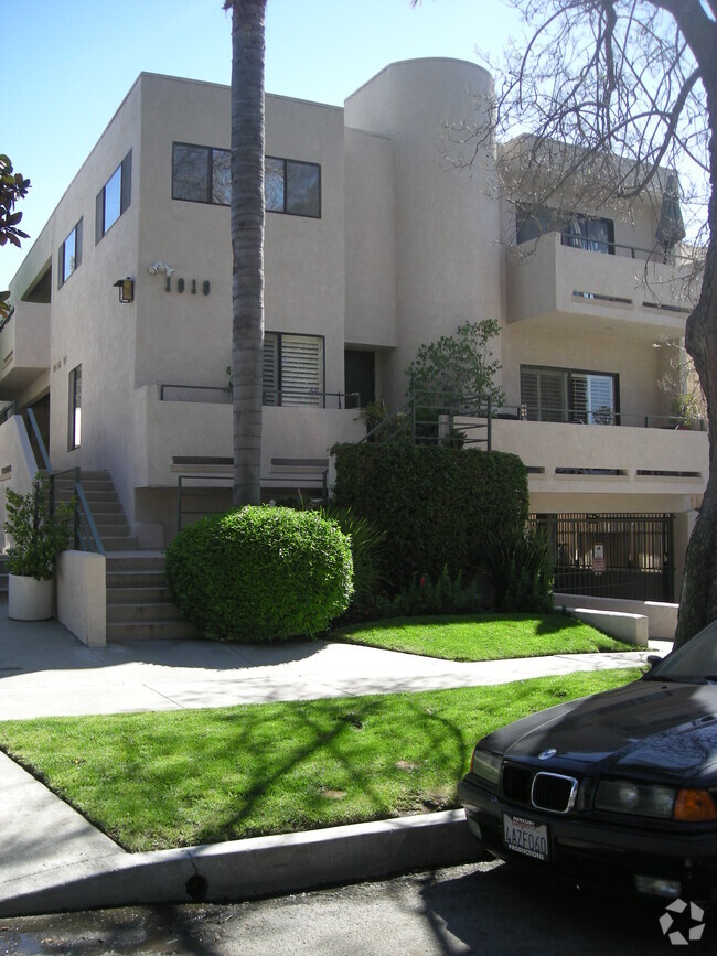 Building Photo - 1910 Pelham Ave Rental