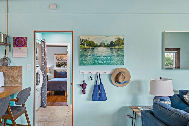 Building Photo - 2307 Trailside Dr