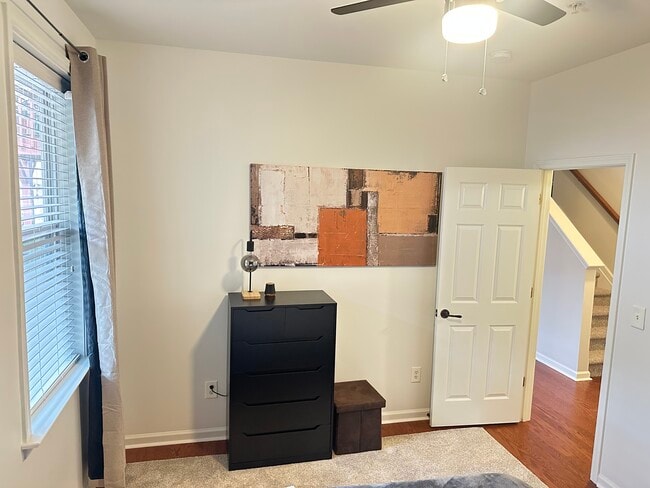 Building Photo - 1565 Oakdale Bluffs Dr SE Unit Apartment 1565