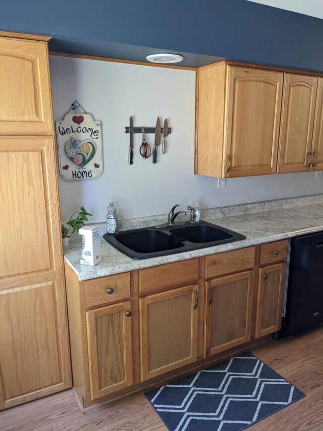 760 Glacier Rd Rental For Rent in Pewaukee, WI