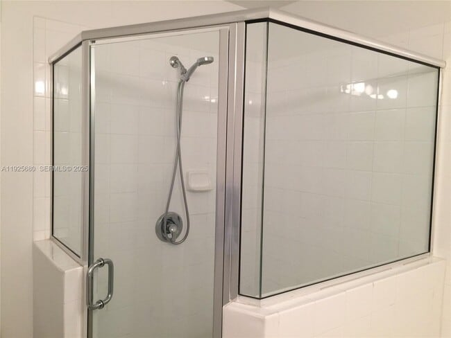 Photo - 8940 NE 8th Ave