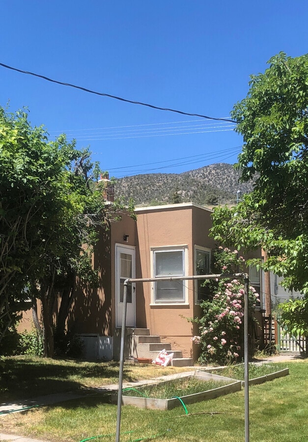 Photo - 885 High Street