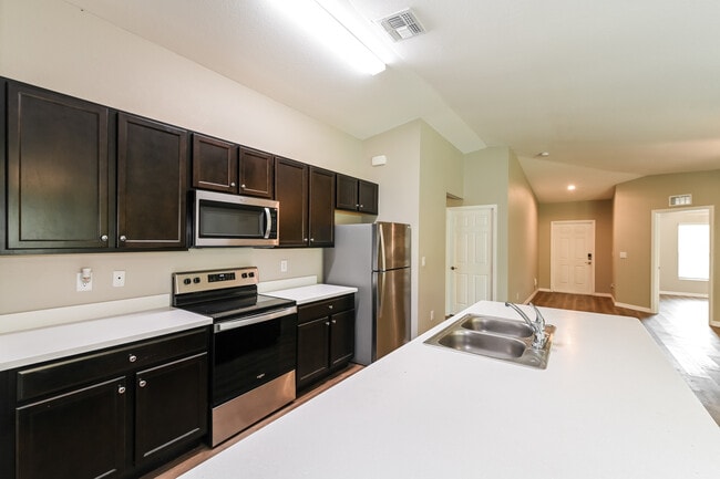 Photo - 14134 Packard Ave