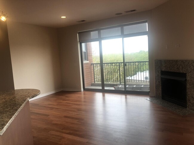 6957 N Greenview Ave Unit 6A