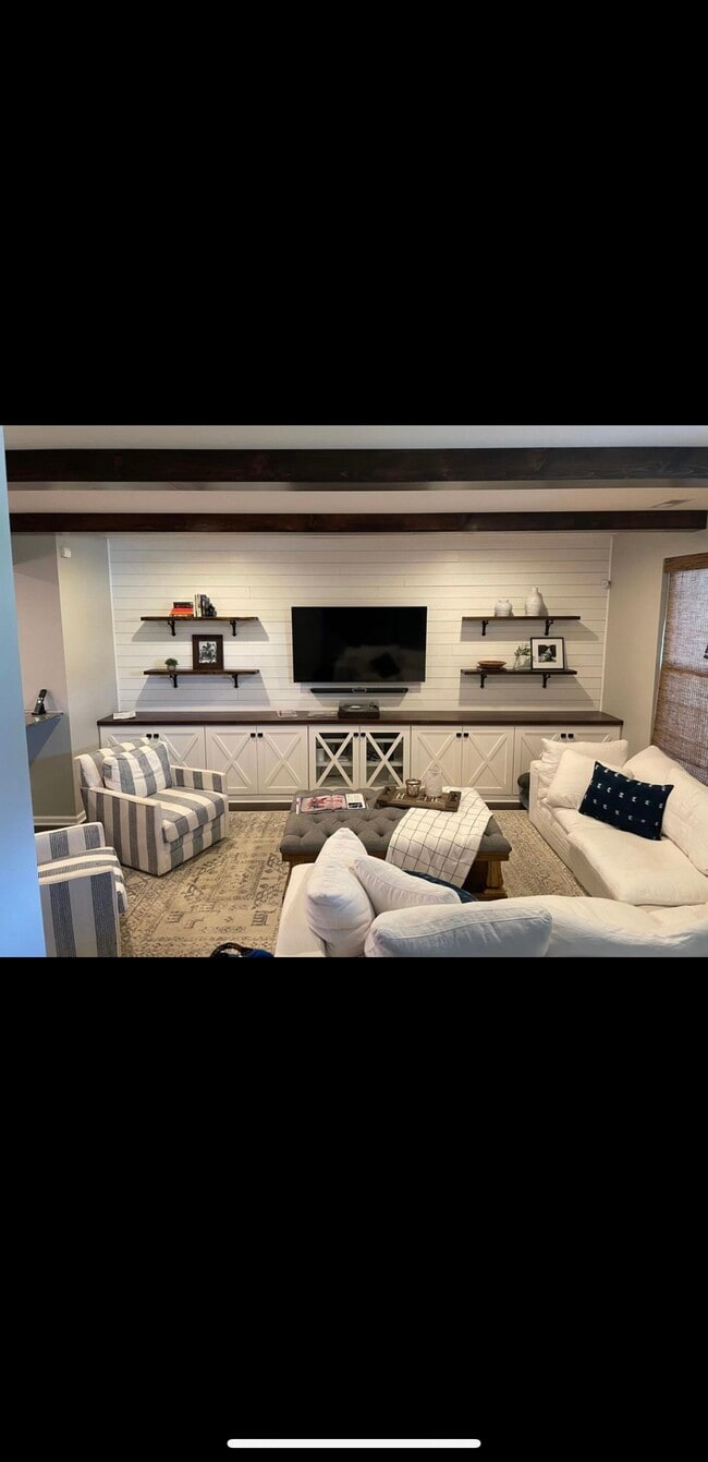 Building Photo - 1759 Fleetwood Dr Rental
