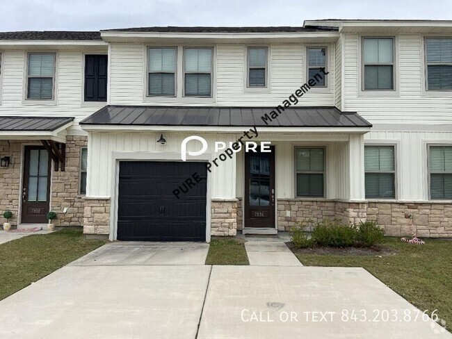 Building Photo - Beautiful 3 Bedroom 2.5 Bathroom Home in N...