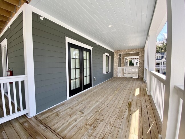 Photo - Two Bedroom Apartment Walking Distance to Downtown Bluffton! Unidad 202