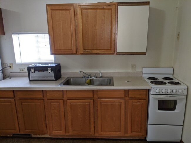 Photo - 201 E 1st St Unit #B